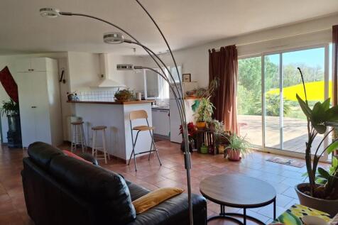 Property Image 4