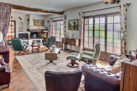 Property Image 4