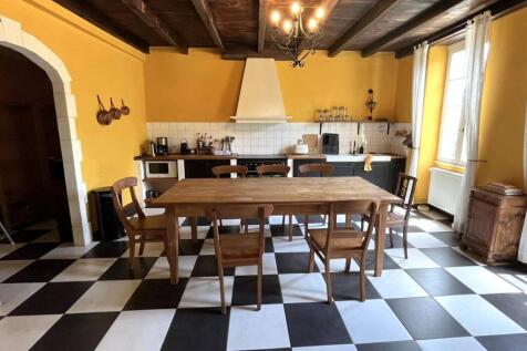 Property Image 4