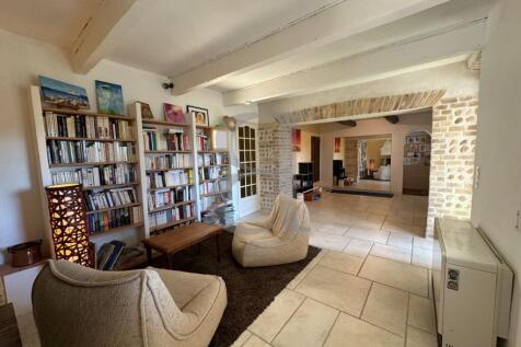 Property Image 8