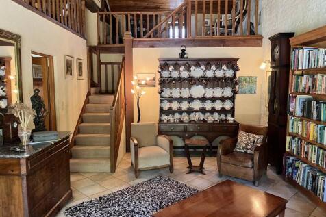 Property Image 8