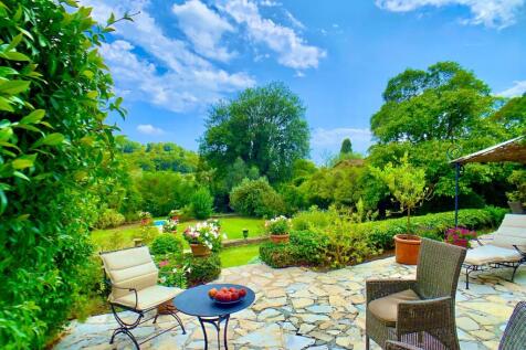 Property Image 4