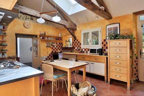 Property Image 4