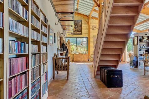 Property Image 11
