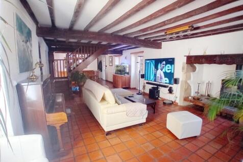Property Image 4