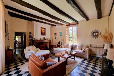 Property Image 8