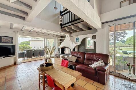Property Image 11