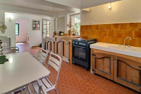 Property Image 9