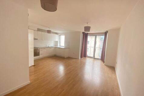 Lounge-kitchen continued