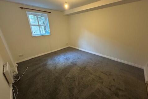 Bedroom 1 continued