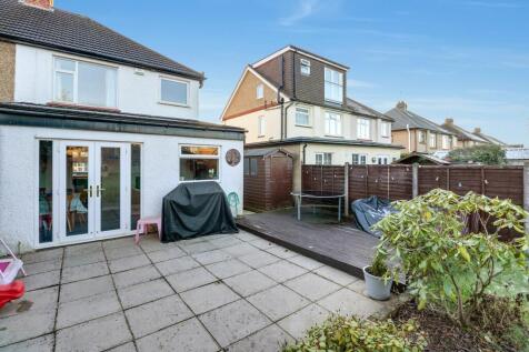patio/decking area