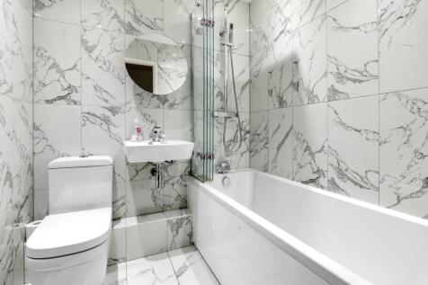 modern bath suite