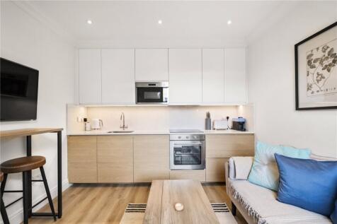 Kitchen/Living Area