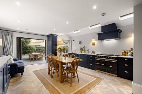 Kitchen/Dining