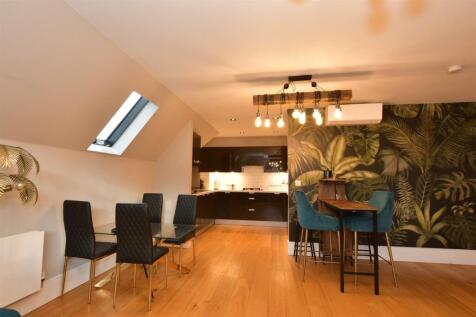 Lounge/Kitchen/Dining Room