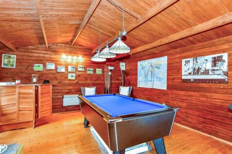 Workshop/Outbuildings