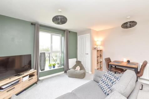 Lounge/ Kitchen