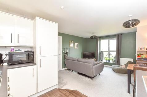 Lounge/ Kitchen