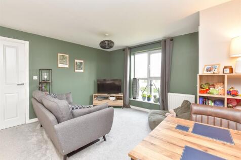Lounge/ Kitchen