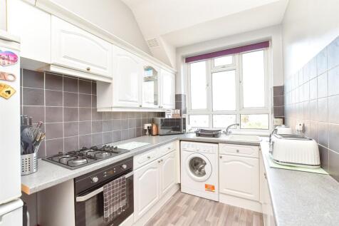 Lounge/ Kitchen Area