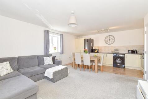 Lounge/ Kitchen