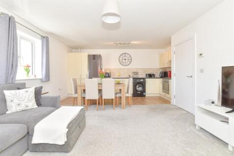 Lounge/ Kitchen