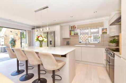 Lounge/Kitchen