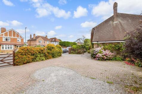 Driveway/Parking
