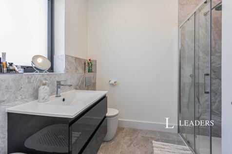 Bedroom 2 En Suite