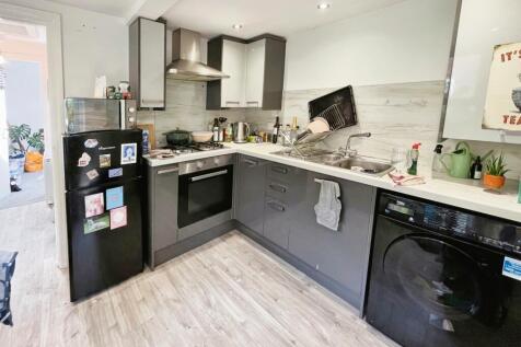 Apt 2 Kitchen/ Diner