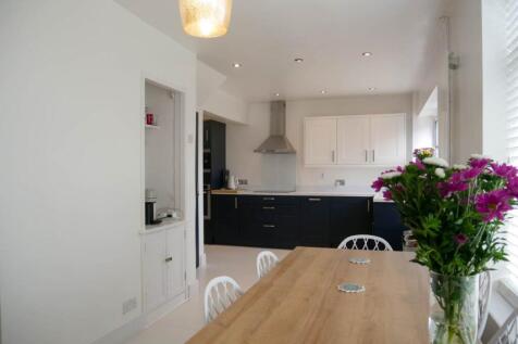 Kitchen diner space
