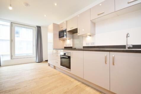 Kitchen/ Living Room