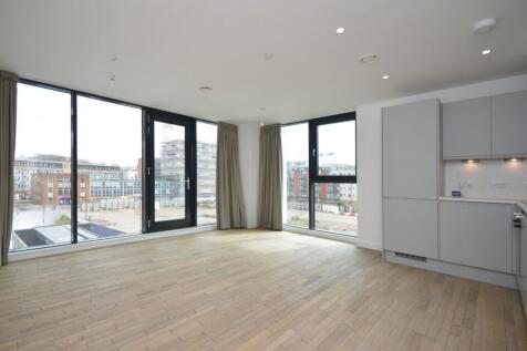 Kitchen/ Living Room