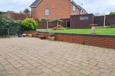 Good Size Rear Garden