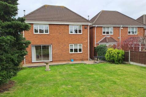 Good Size Rear Garden