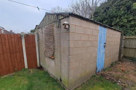 Rear Garage