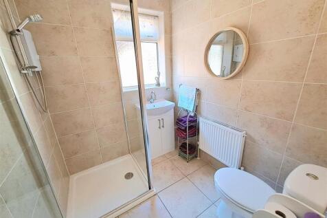 Re Fitted Shower Room