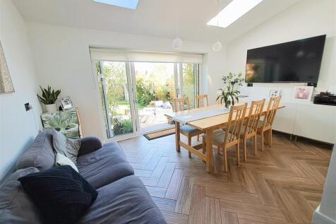 Extended Dining Area