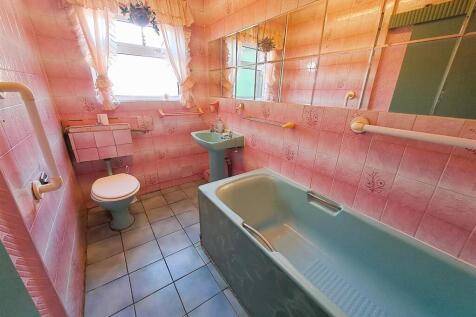 Ground Floor Bathroom