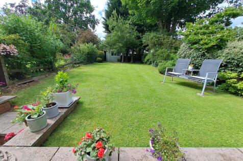 Pleasant Rear Garden