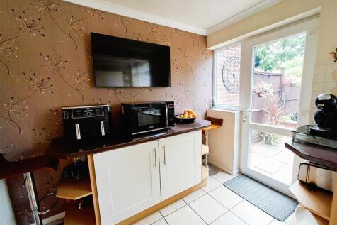 Extended Breakfast Kitchen