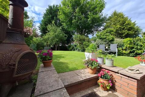 Pleasant Rear Garden