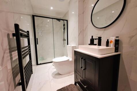 En Suite Shower Room