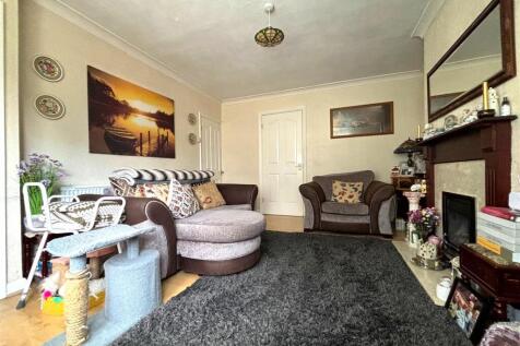 Lounge 1.jpg