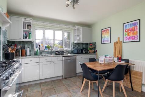 Kitchen &amp; Dining Room