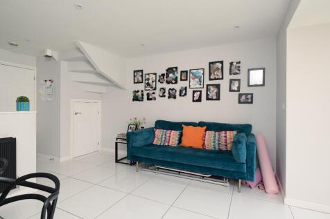 Kitchen, Dining &amp; Family Room