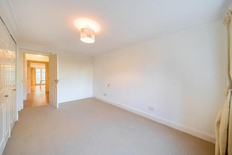 1386934-19-692ee2...