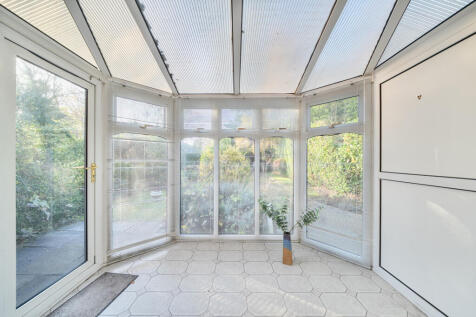 1386934-11-692ee1...