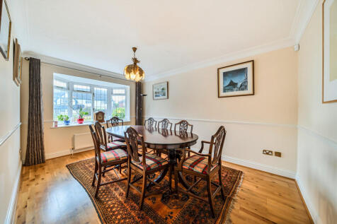 1386202-17-692976...