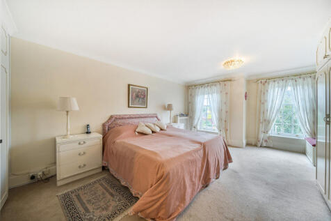 1365787-7-68e7c30...